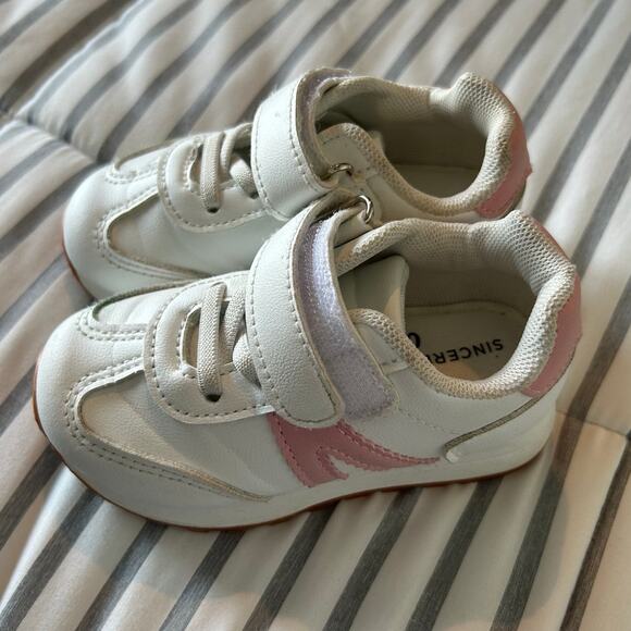 Sincerely Jules White & Pink Sneakers, Toddler Girl 7C (run small) - Picture 3 of 7